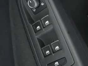 Volkswagen Golf (2022) thumbnail 16