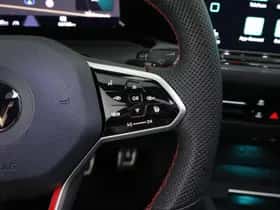 Volkswagen Golf (2022) thumbnail 19