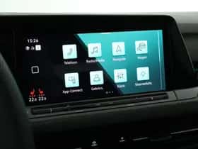 Volkswagen Golf (2022) thumbnail 21