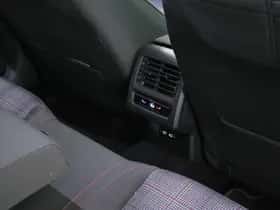 Volkswagen Golf (2022) thumbnail 35