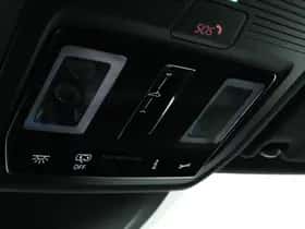 Volkswagen Golf (2022) thumbnail 37