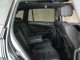 Volkswagen Tiguan (2018) thumbnail 14