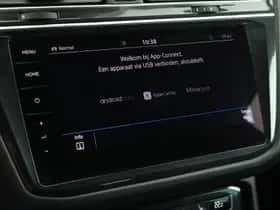 Volkswagen Tiguan (2018) thumbnail 35