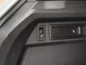Volkswagen Tiguan (2018) thumbnail 55