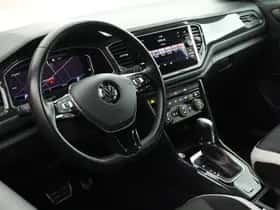 Volkswagen T-Roc (2019) thumbnail 3