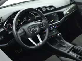 Audi Q3 (2023) thumbnail 3