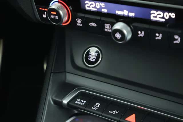 Audi Q3 (2023) thumbnail 6