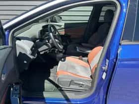Volkswagen ID.4 thumbnail 2