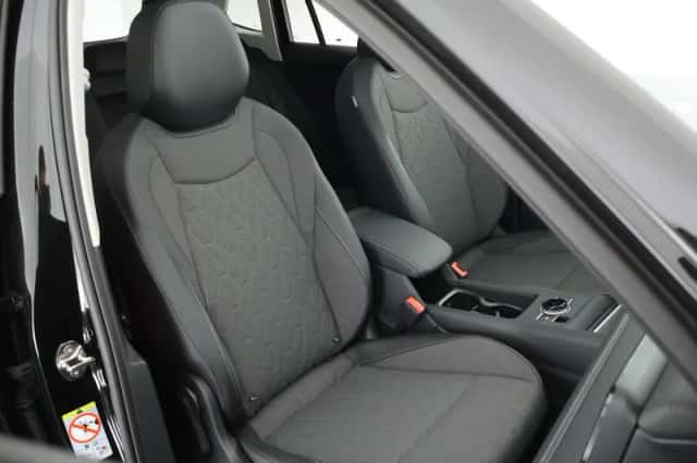 Volkswagen Tiguan (2026) thumbnail 2