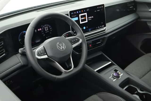 Volkswagen Tiguan (2026) thumbnail 3