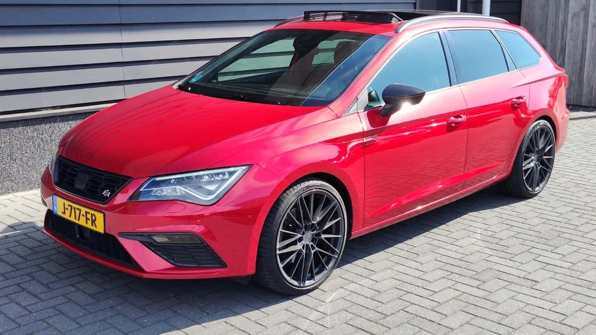SEAT Leon (2020) — foto 1