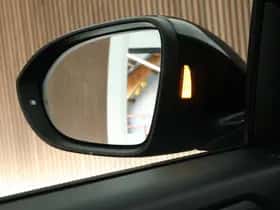 Volkswagen T-Roc (2023) thumbnail 7