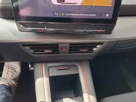 CUPRA Born (2023) thumbnail 4