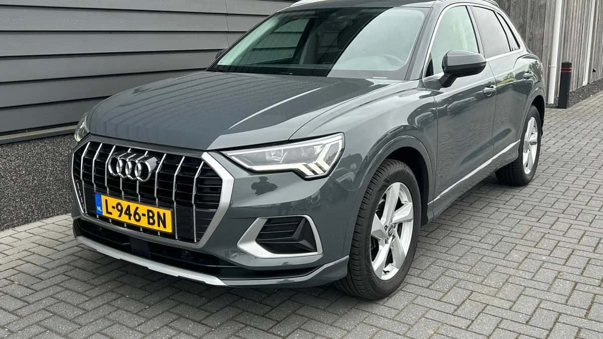 Audi Q3 (2020) — foto 1
