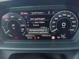 Audi Q4 (2022) thumbnail 2