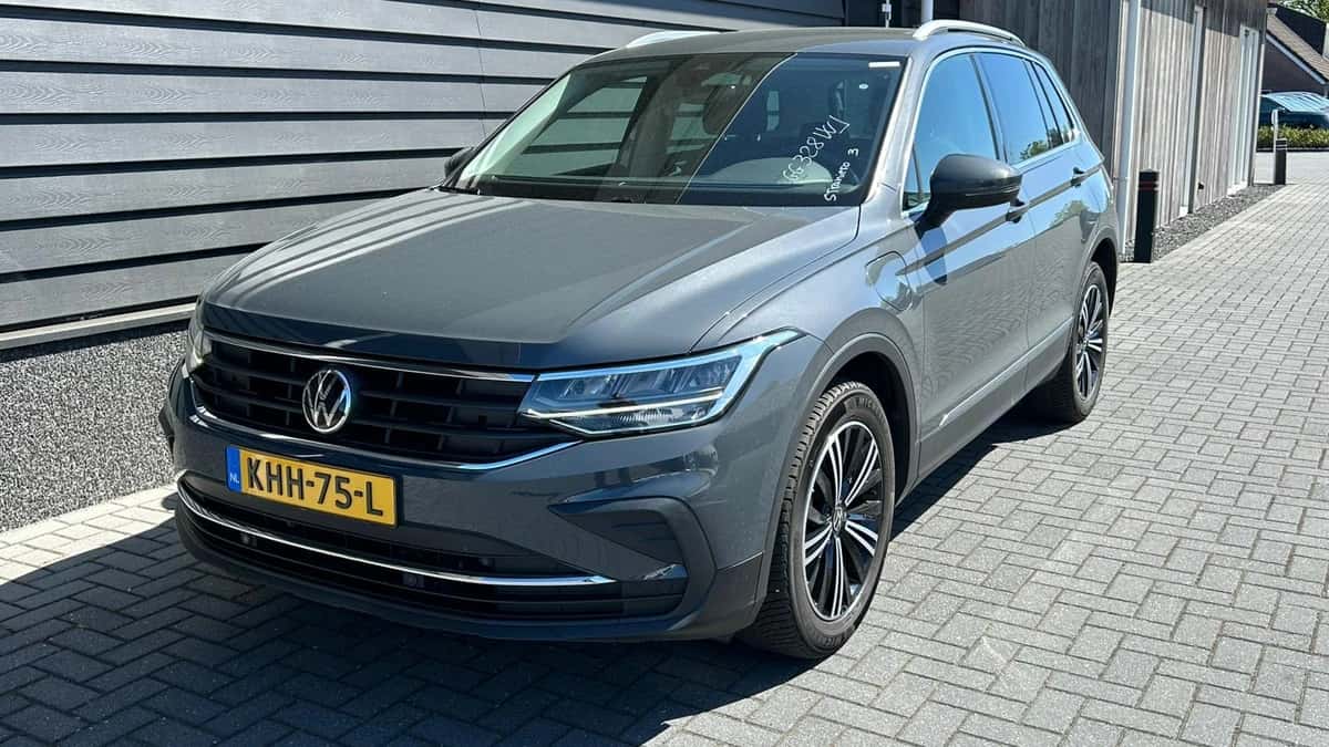 Volkswagen Tiguan (2021) — foto 1