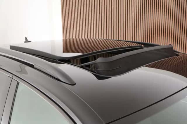 Volkswagen Tiguan (2022) thumbnail 5