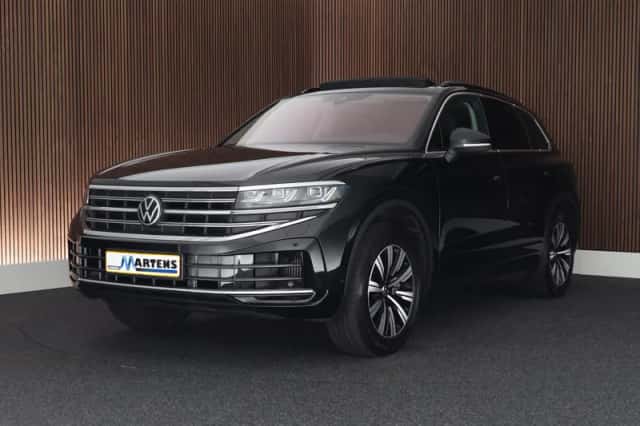 Volkswagen Touareg (2024) thumbnail 1