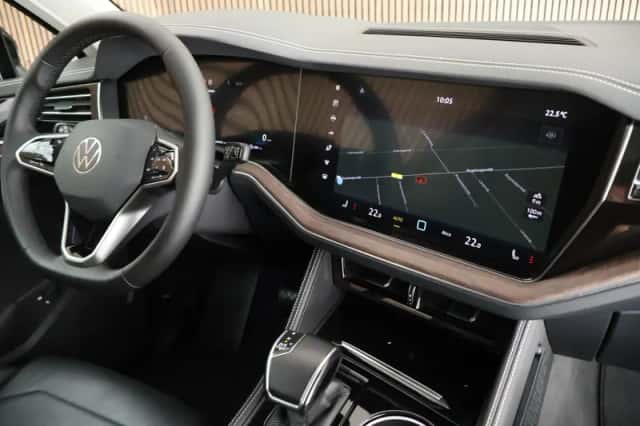 Volkswagen Touareg (2024) thumbnail 3