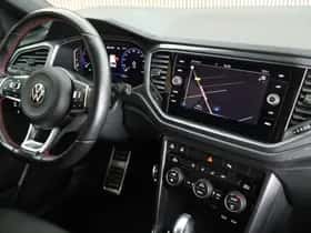 Volkswagen T-Roc (2021) thumbnail 3