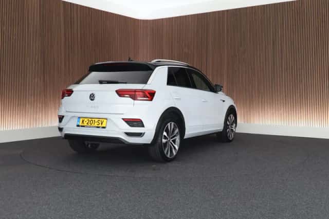 Volkswagen T-Roc (2021) thumbnail 6