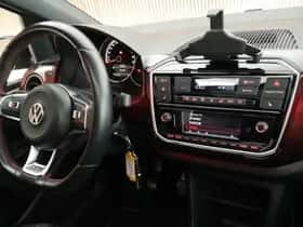 Volkswagen Up! (2018) thumbnail 3