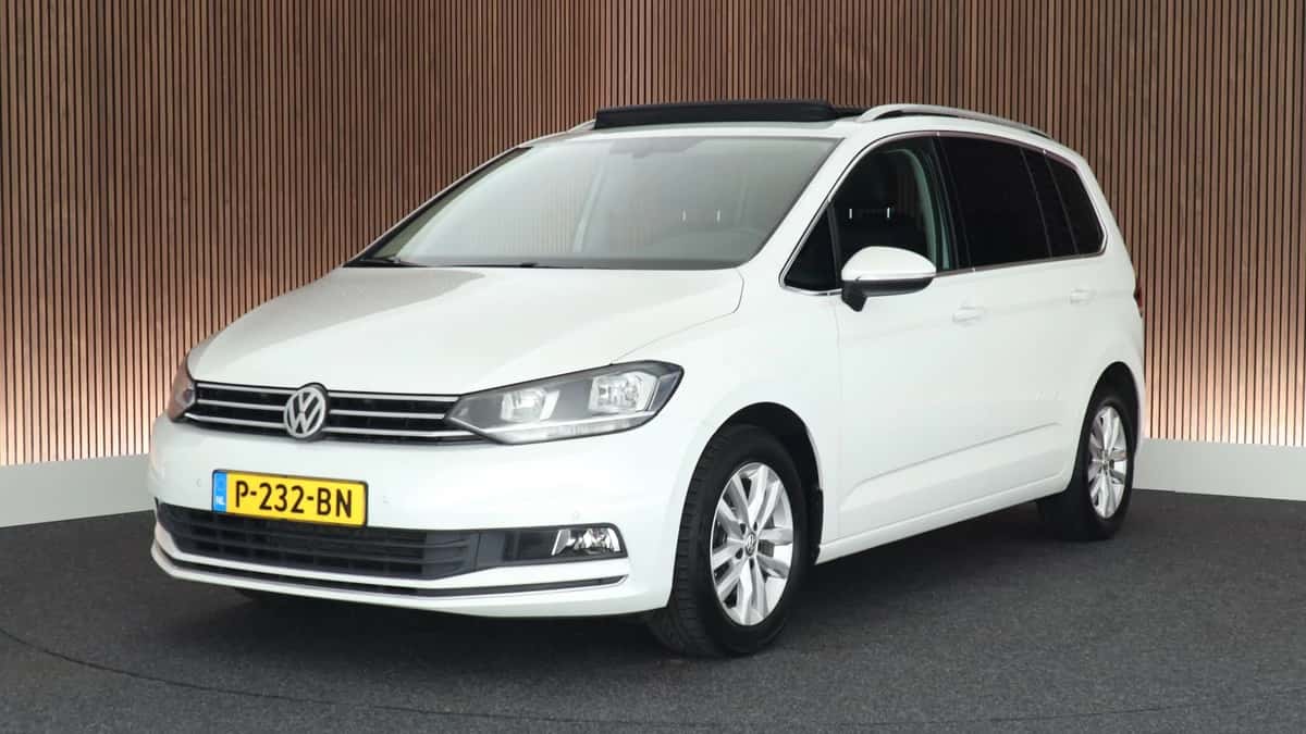 Volkswagen Touran (2017) — foto 1