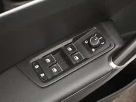 Volkswagen Touran (2017) thumbnail 14