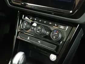 Volkswagen Touran (2017) thumbnail 33