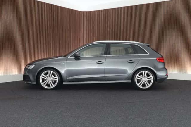 Audi A3 (2018) thumbnail 5