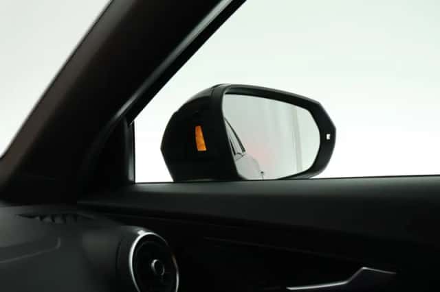 Audi Q2 (2020) thumbnail 5
