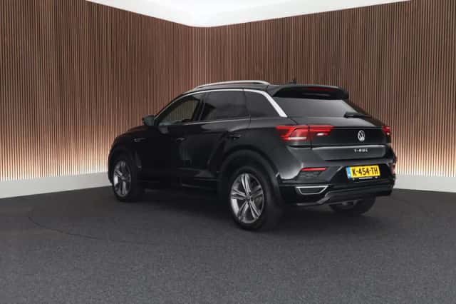 Volkswagen T-Roc (2021) thumbnail 6