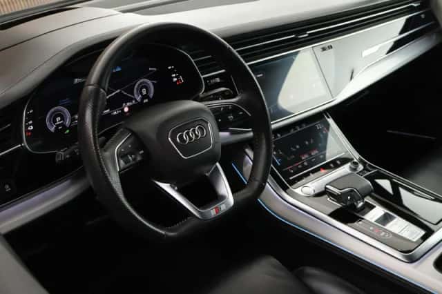 Audi Q7 (2020) thumbnail 3