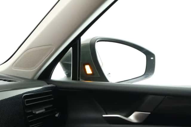 Volkswagen Tiguan (2025) thumbnail 5