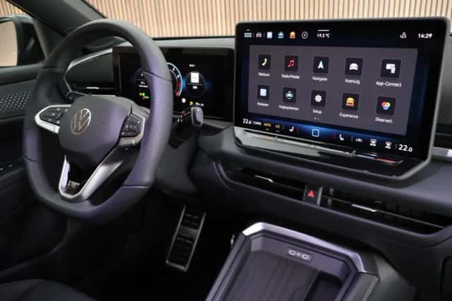 Volkswagen T-Roc (2026) thumbnail 3