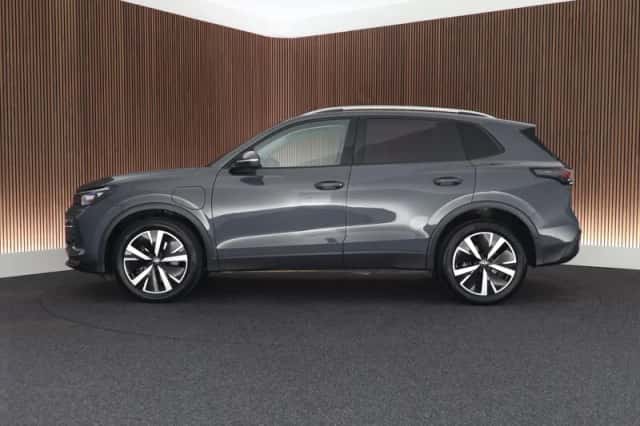 Volkswagen Tiguan (2025) thumbnail 6
