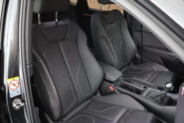 Audi Q3 (2023) thumbnail 2