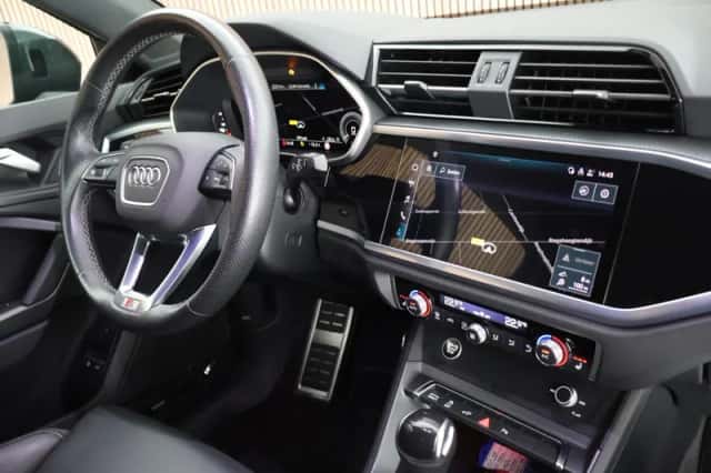 Audi Q3 (2023) thumbnail 3