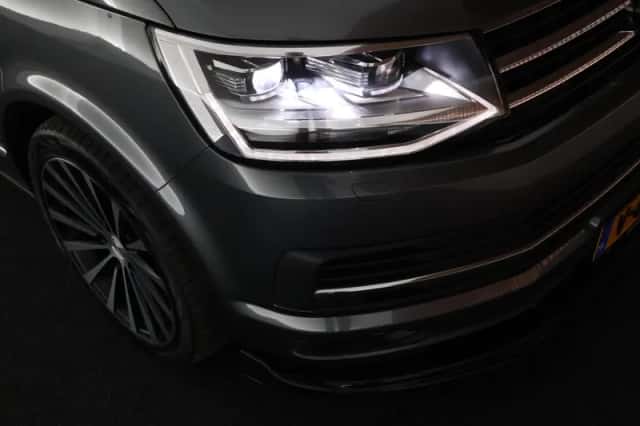 Volkswagen Transporter (2016) thumbnail 4
