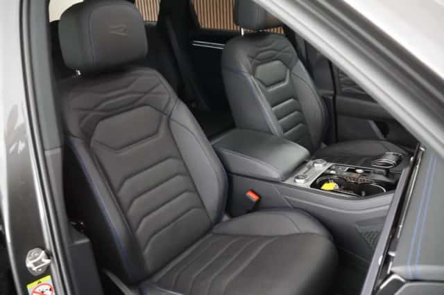 Volkswagen Touareg (2021) thumbnail 2