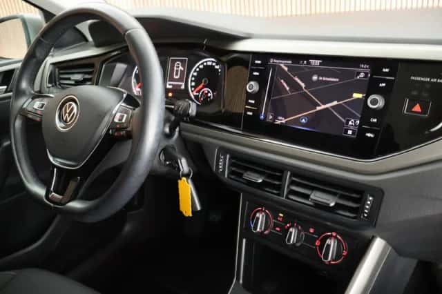 Volkswagen Polo (2021) thumbnail 3