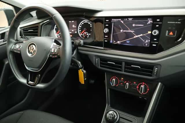Volkswagen Polo (2021) thumbnail 3
