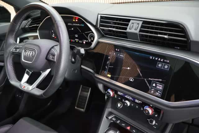 Audi Q3 (2024) thumbnail 3