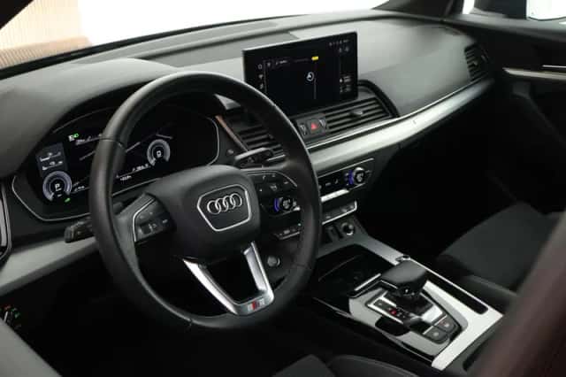 Audi Q5 (2024) thumbnail 3
