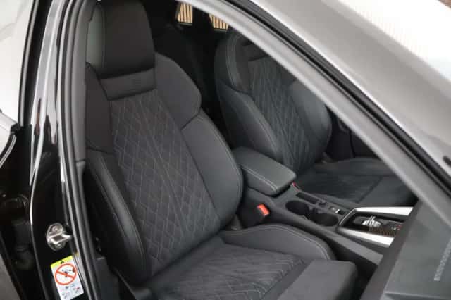 Audi A3 (2023) thumbnail 2