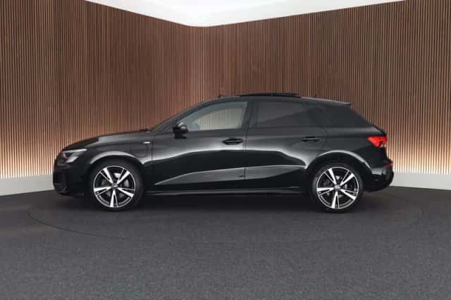 Audi A3 (2023) thumbnail 6