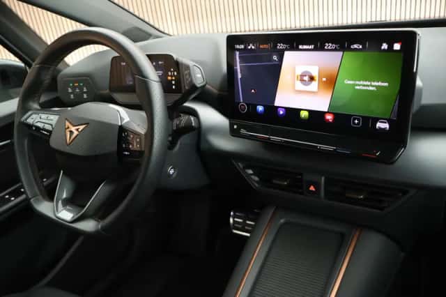 CUPRA Born (2023) thumbnail 3
