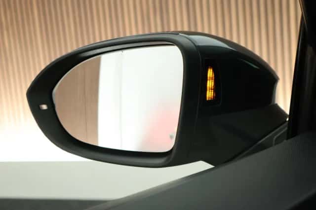 CUPRA Born (2023) thumbnail 5