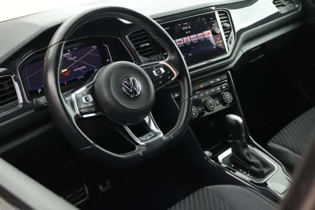 Volkswagen T-Roc (2019) thumbnail 3