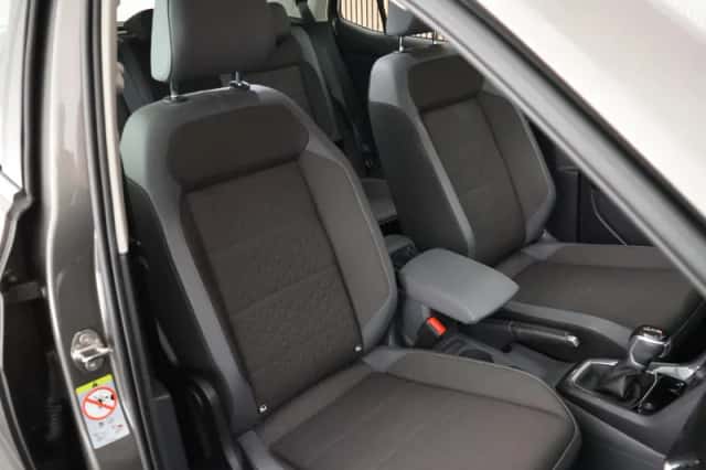 Volkswagen T-Cross (2021) thumbnail 2